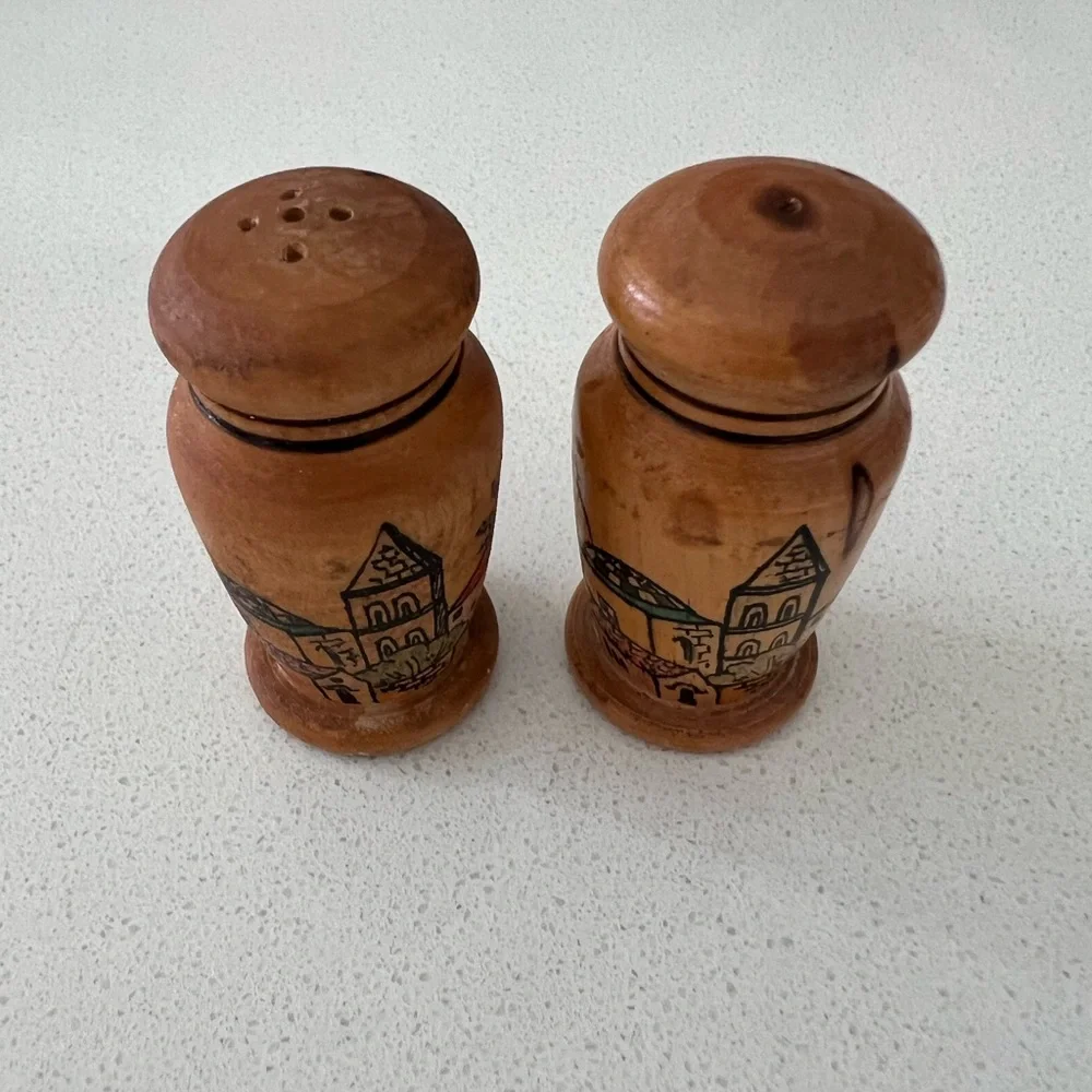 Vintage Wood Hand‎ painted Salt & Pepper Shakers With Stoppers